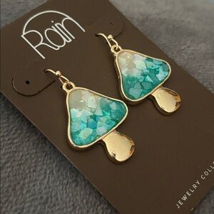 Rain - Gold Shell Ombre Mushroom Earring